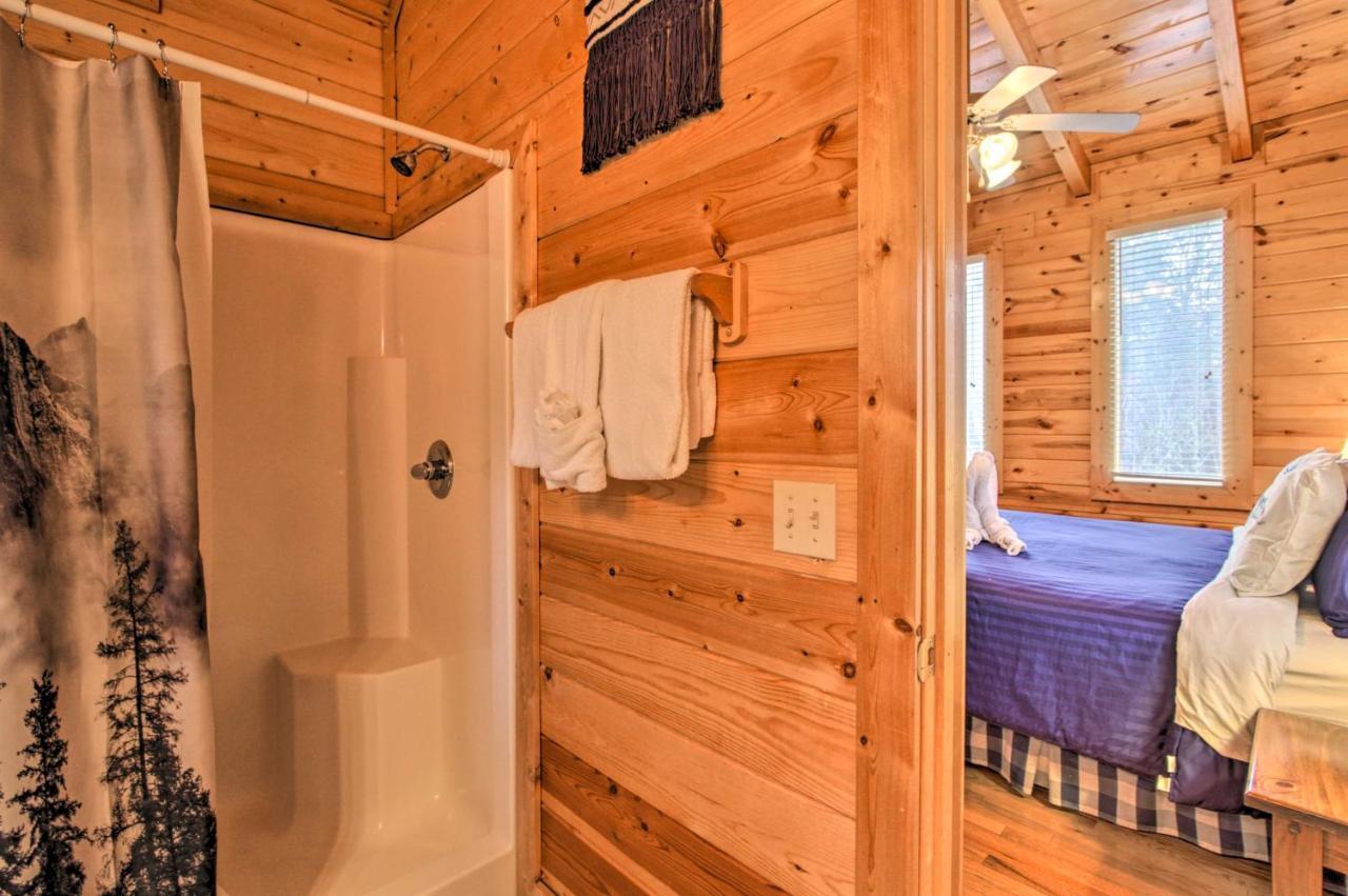 Romantic Cabin With Hot Tub In Pigeon Forge! 外观 照片