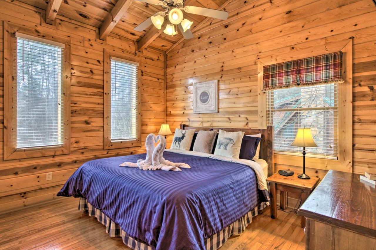 Romantic Cabin With Hot Tub In Pigeon Forge! 外观 照片